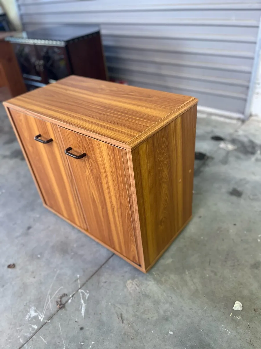 Furniture cabinet - Image 4