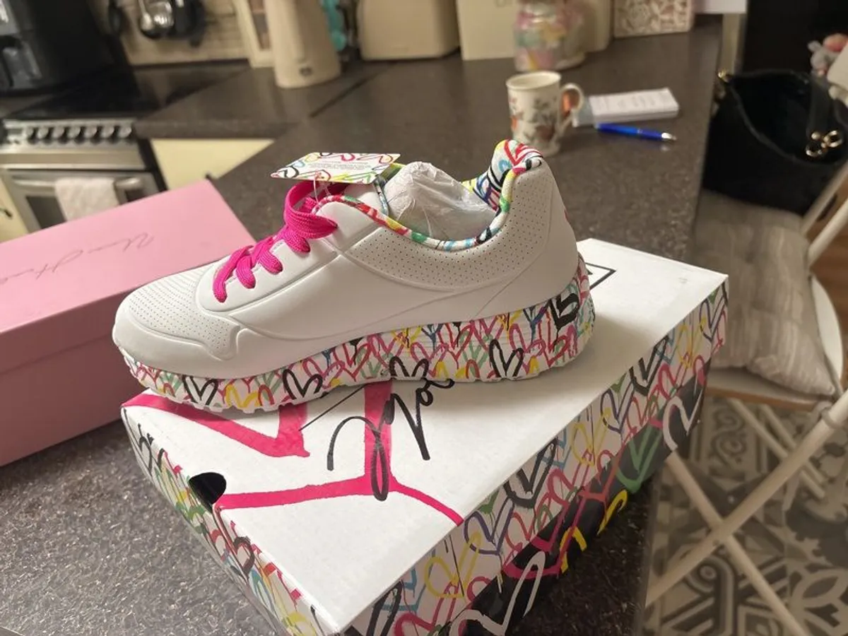 Trainers bnib - Image 3