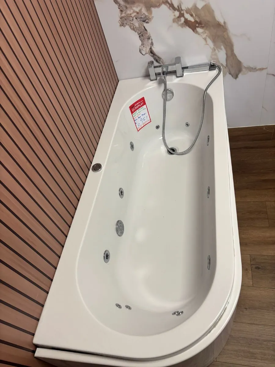 Bathshack Dublin Ex Display Jacuzzi Corner Bath - Image 2