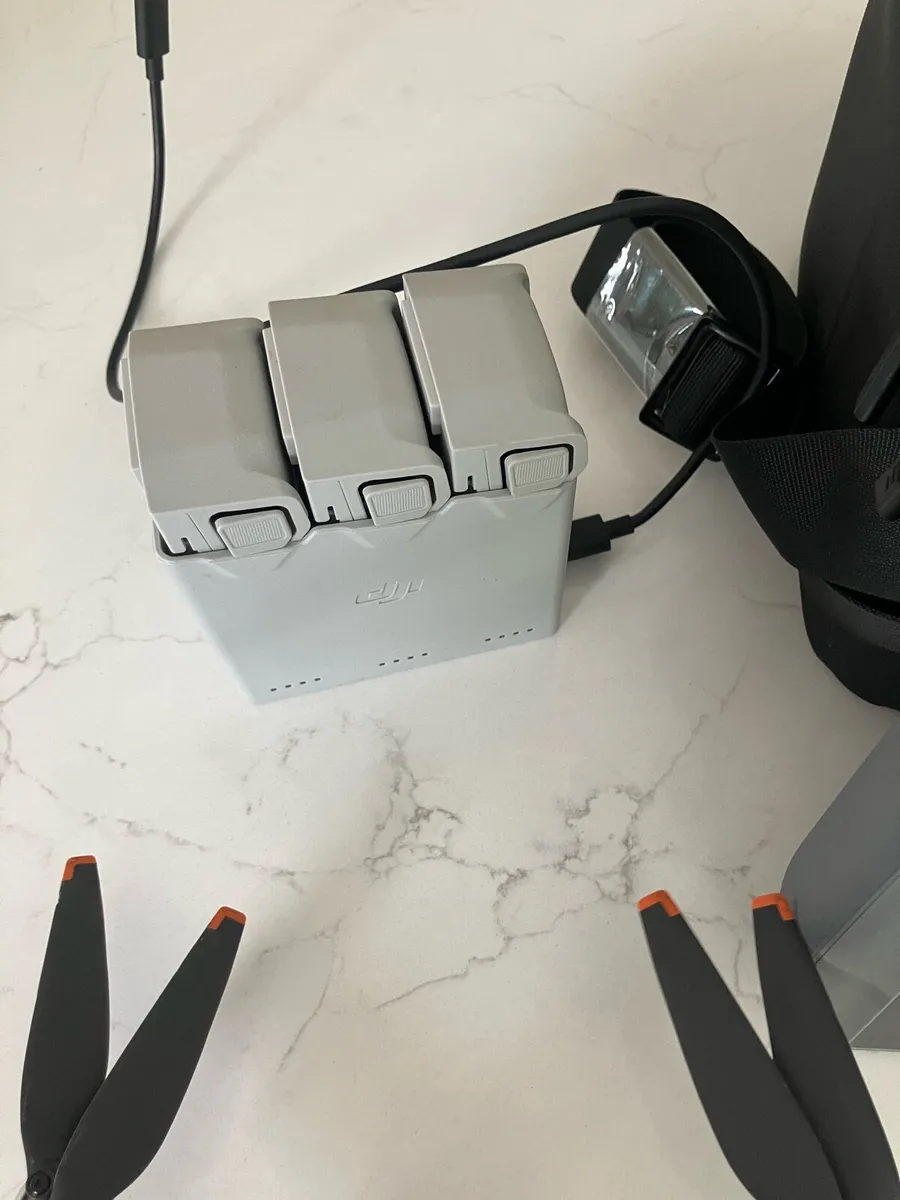 DJI Mini 4 Pro (Like New) - Image 3