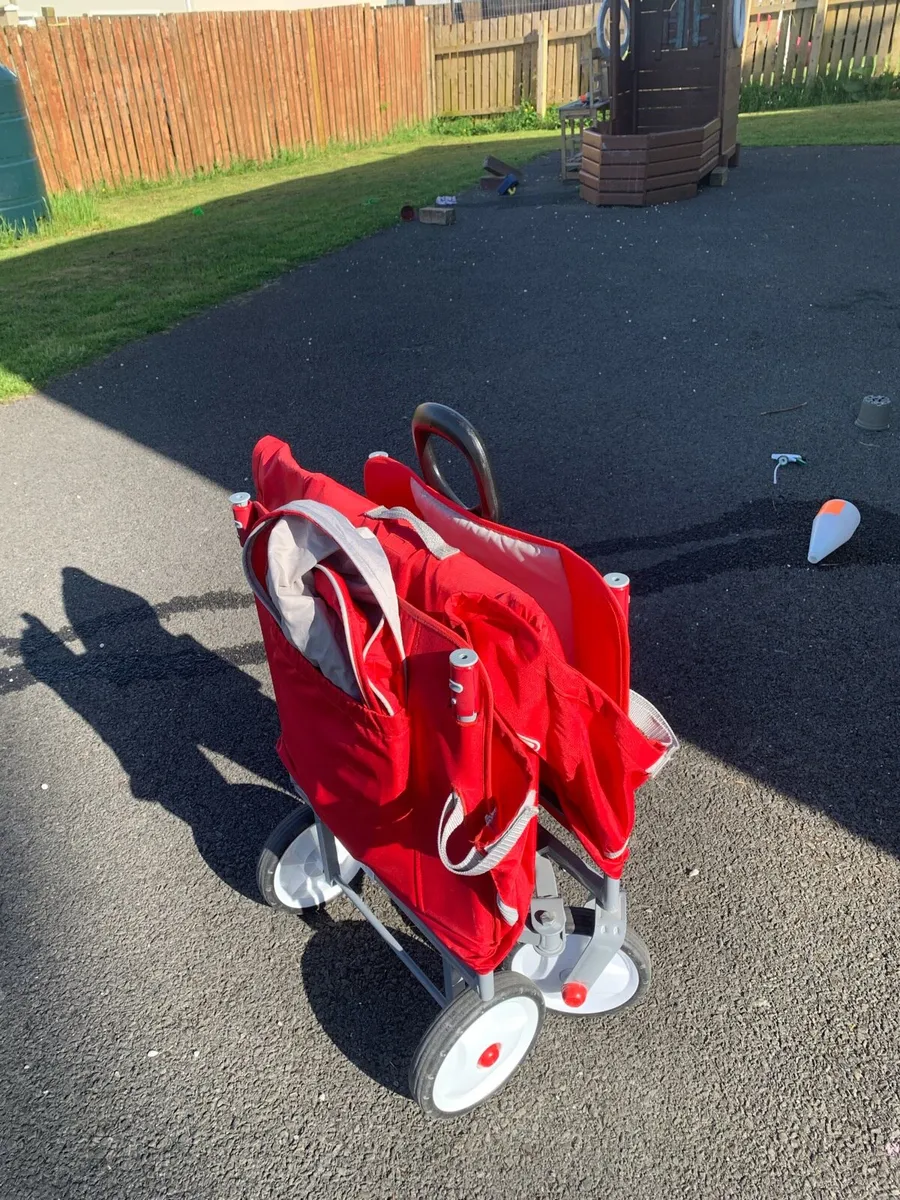 Radio Flyer 3-in-1 EZ Fold Wagon with Canopy - Image 4