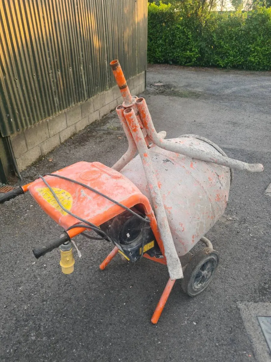 Cement mixer and stand - Image 2