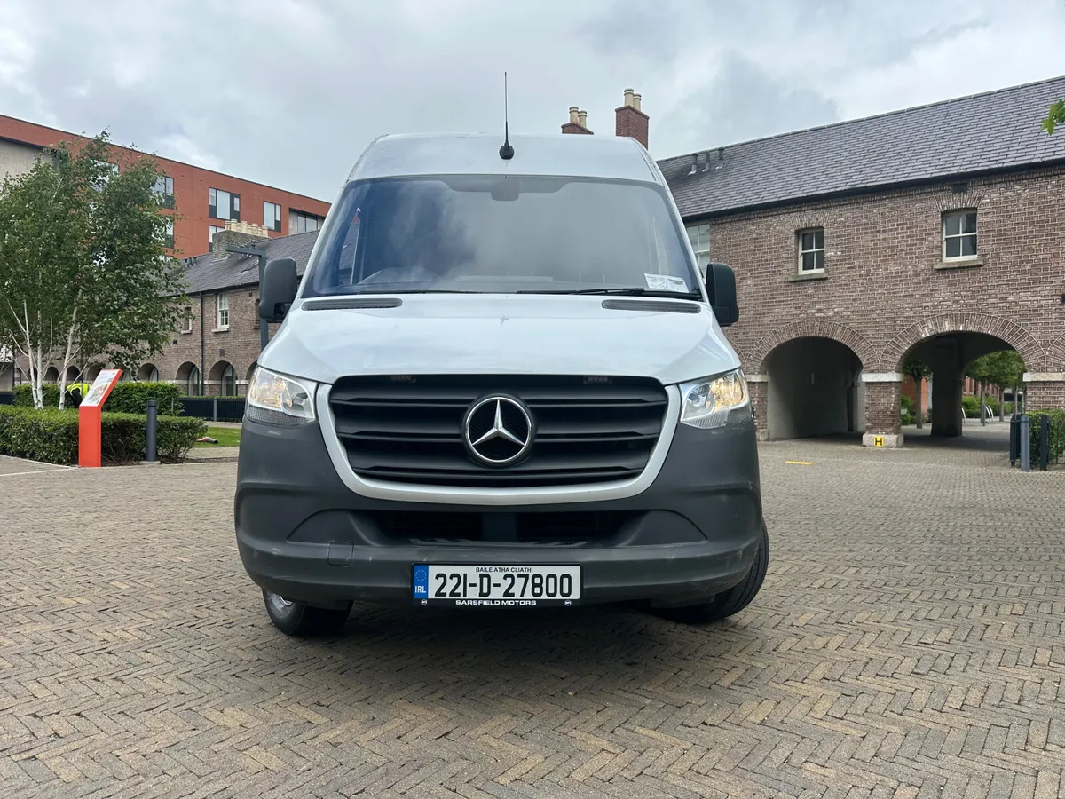 Mercedes-Benz Sprinter 2022 - Image 2