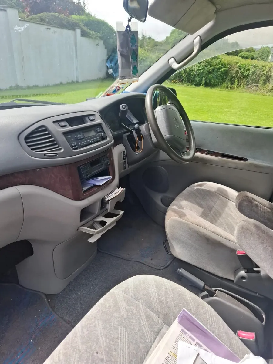 **Toyota Regius Camper** - Image 3