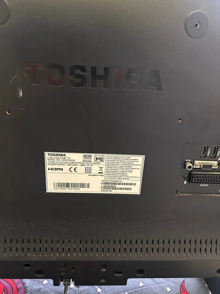 Toshiba LCD Colour TV - Image 3