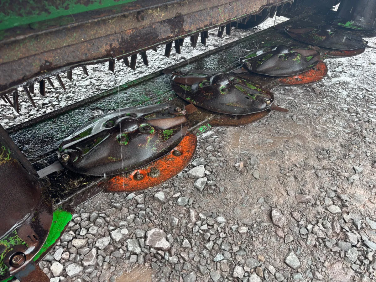 John Deere 1360 mower/conditioner - Image 4