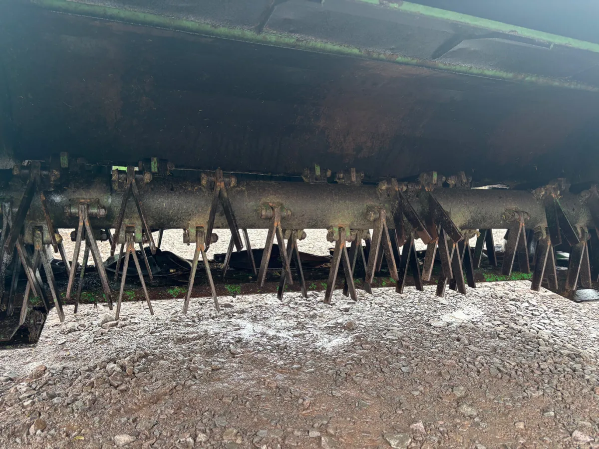 John Deere 1360 mower/conditioner - Image 3