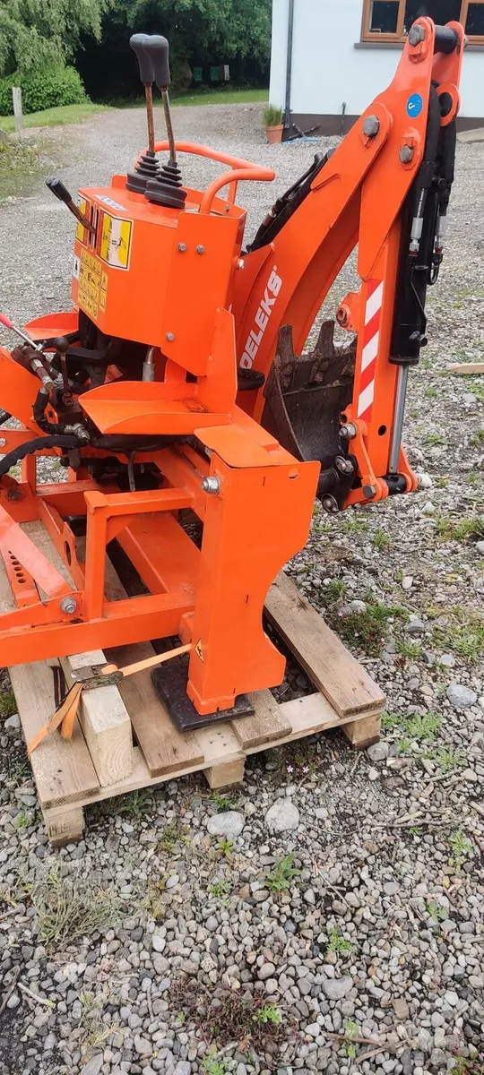 Tractor digger - Image 2