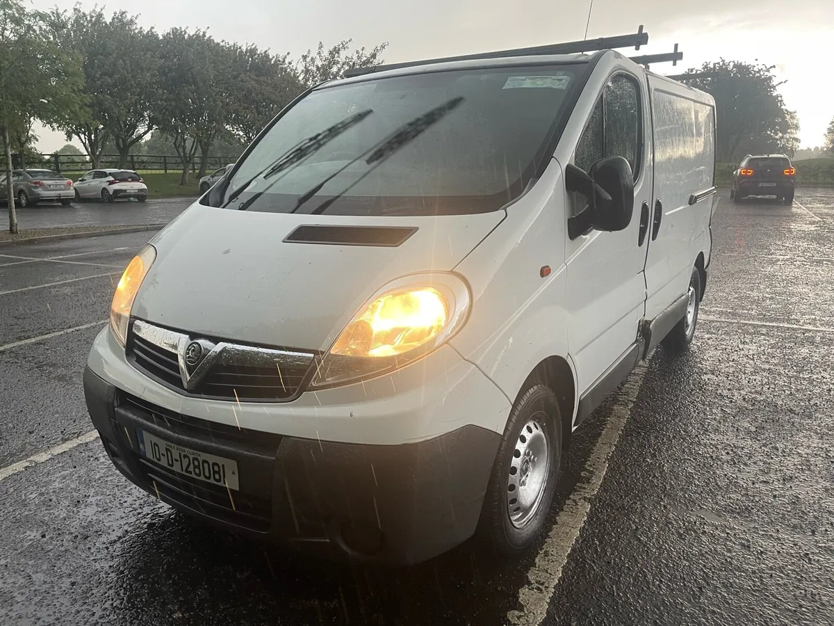 2010 vauxhall vivaro - Image 1