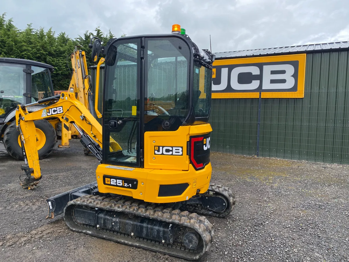 JCB 25Z PLUS MINI DIGGER YEAR 2025 - Image 2