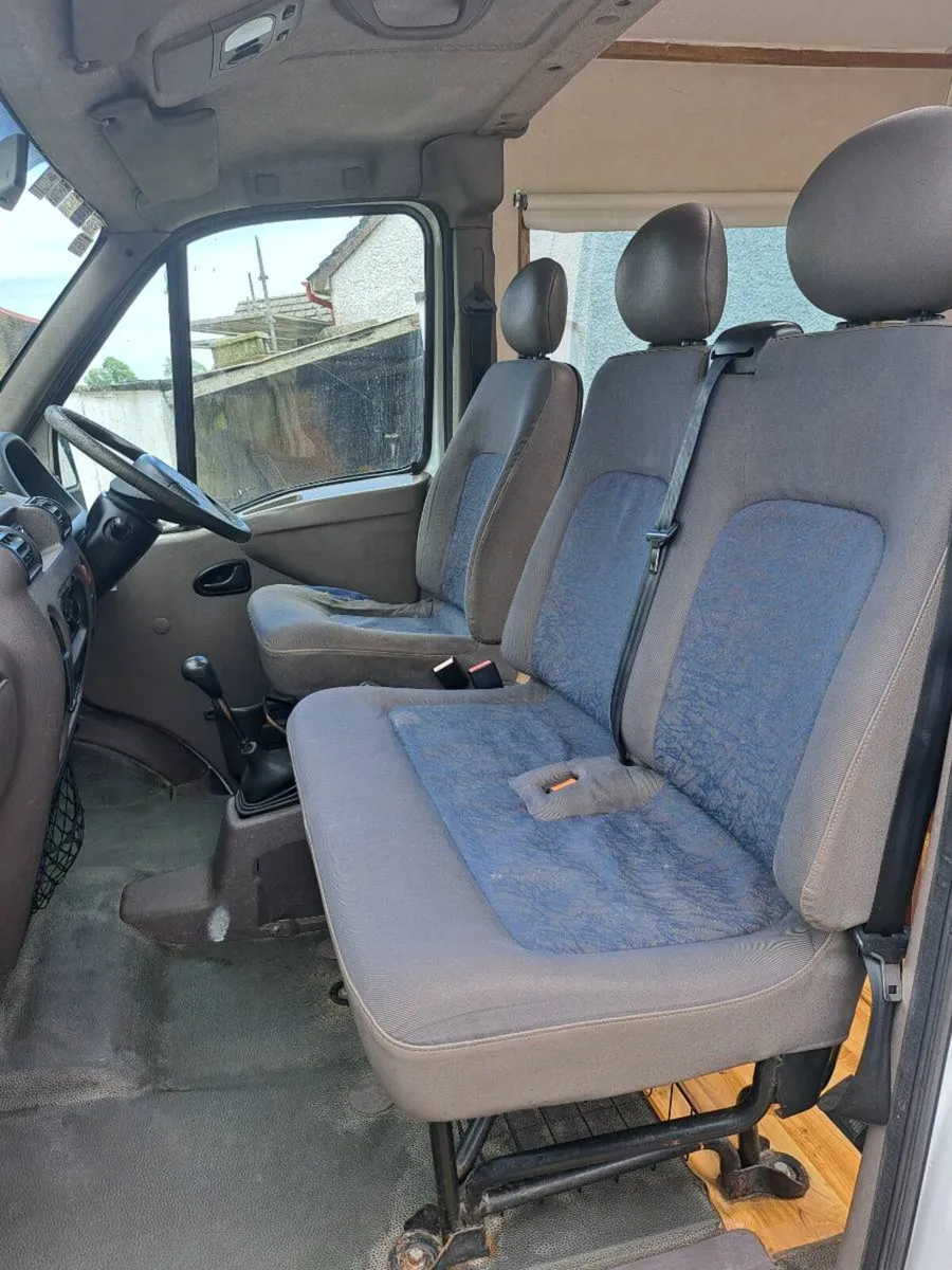 Renault master Campervan - Image 4