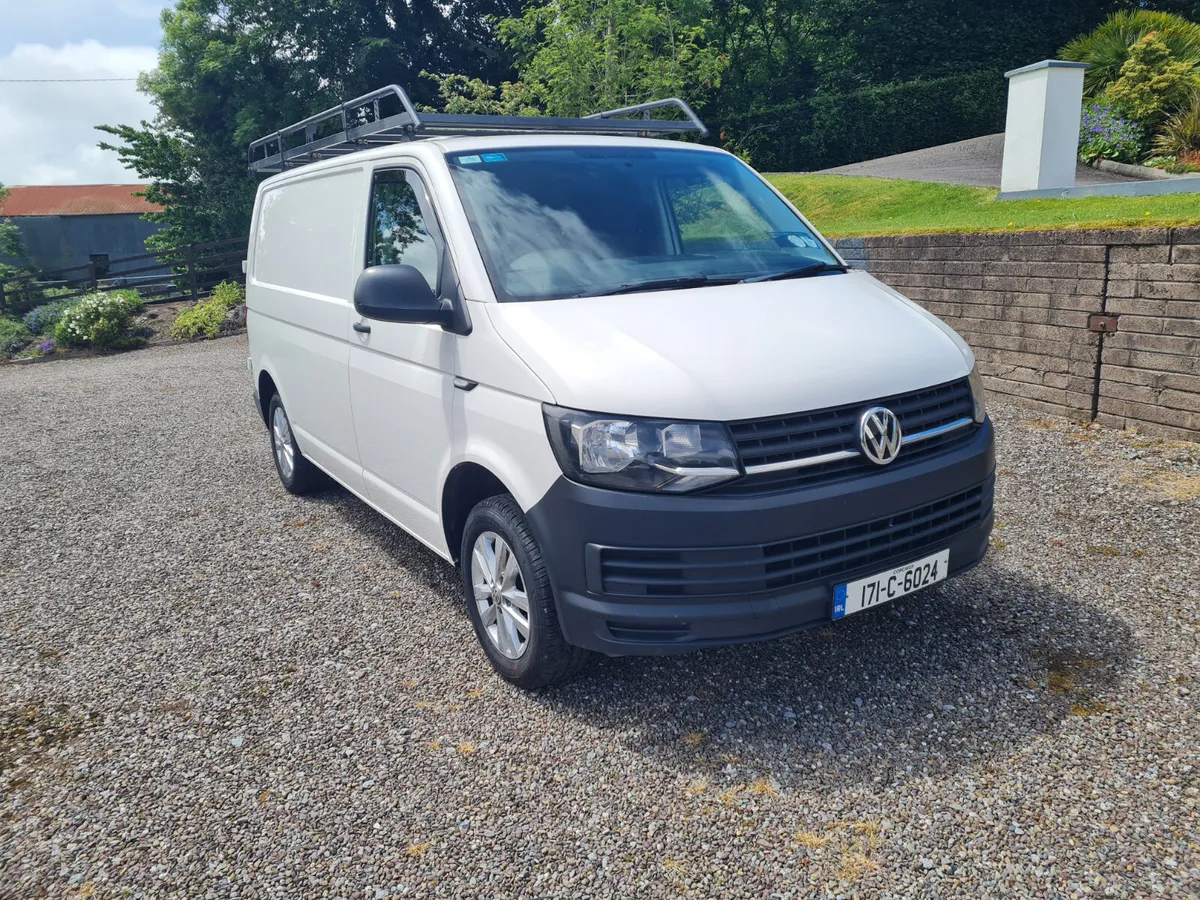 Volkswagen Transporter 2017 - Image 2