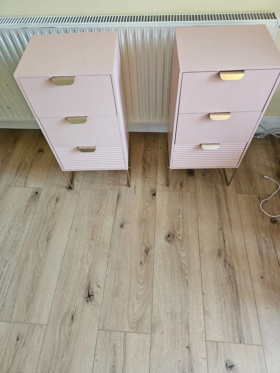Pink Bedside lockers, curtains, throws cushions - Image 3