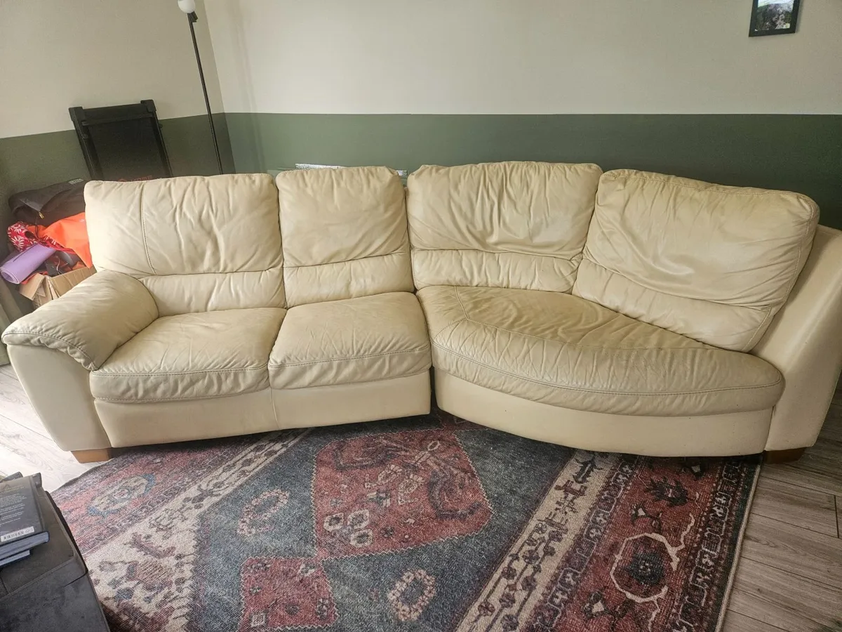 Couch - Image 2