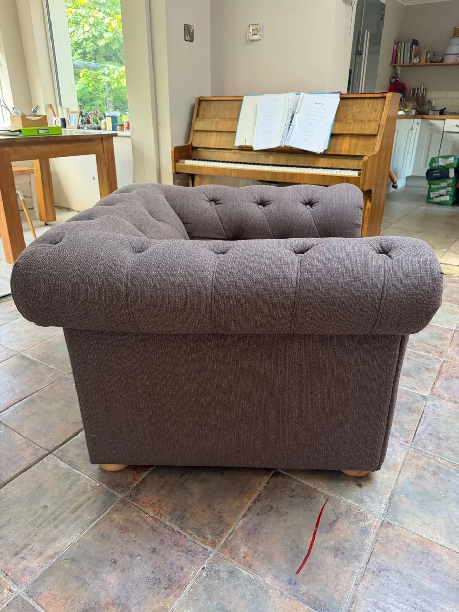 DFS Tufted Armchair - Image 4