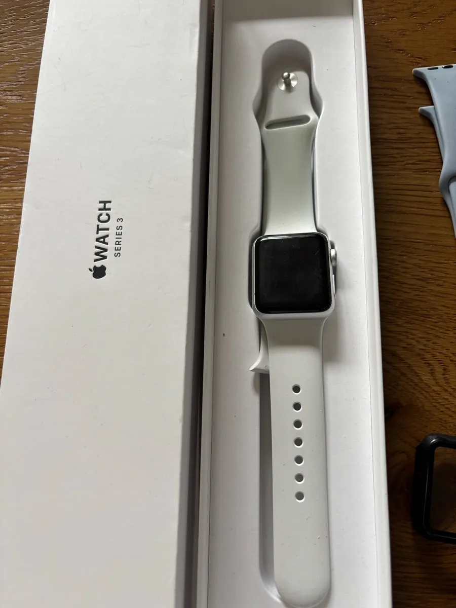 Apple Watch Series 3 - Image 1