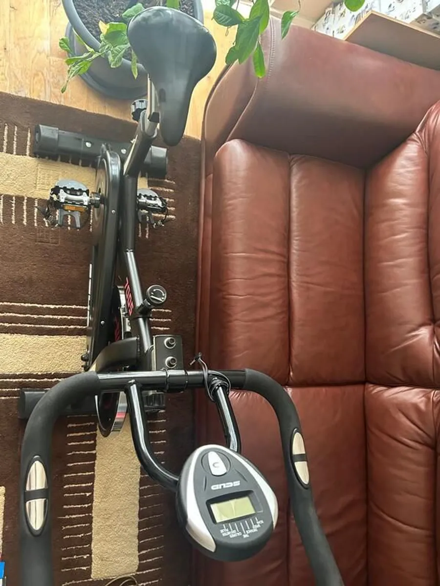 Exercise bike - Image 3