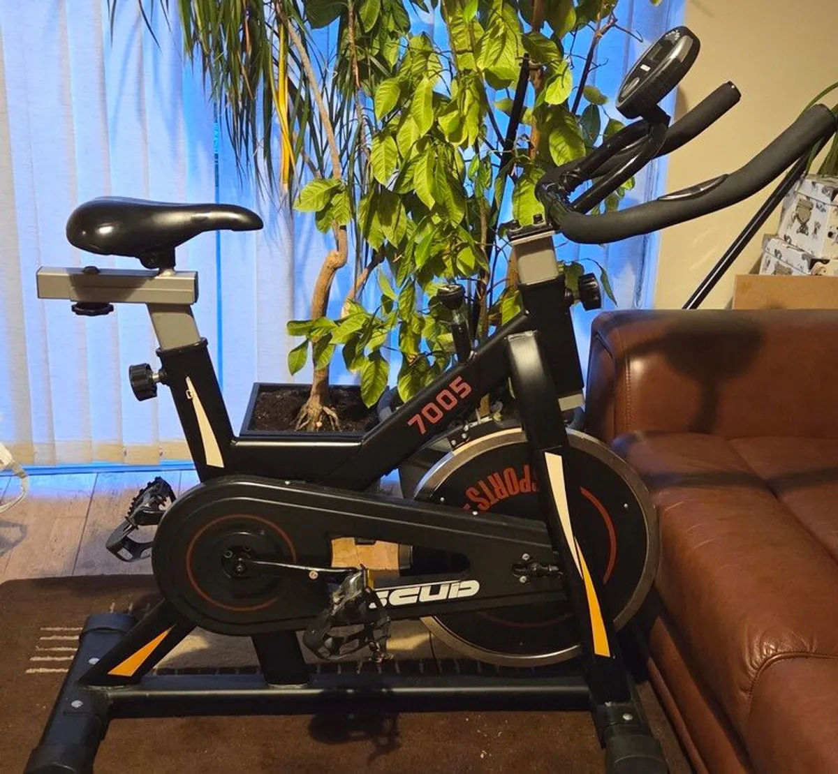 Exercise bike - Image 1