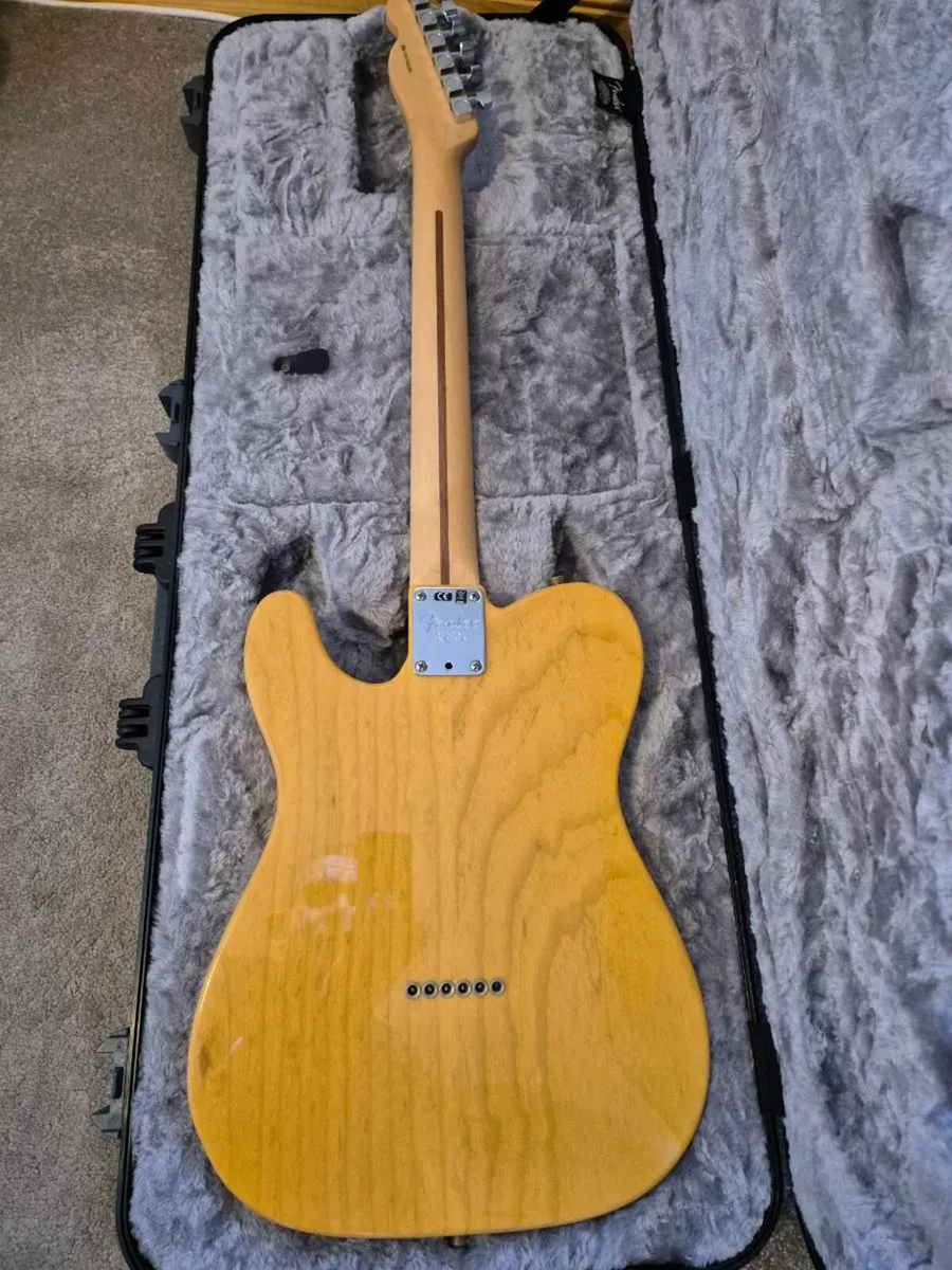 Fender American Professional Telecaster - Image 3