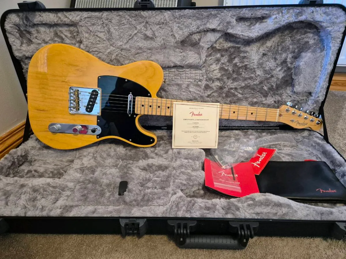 Fender American Professional Telecaster - Image 1