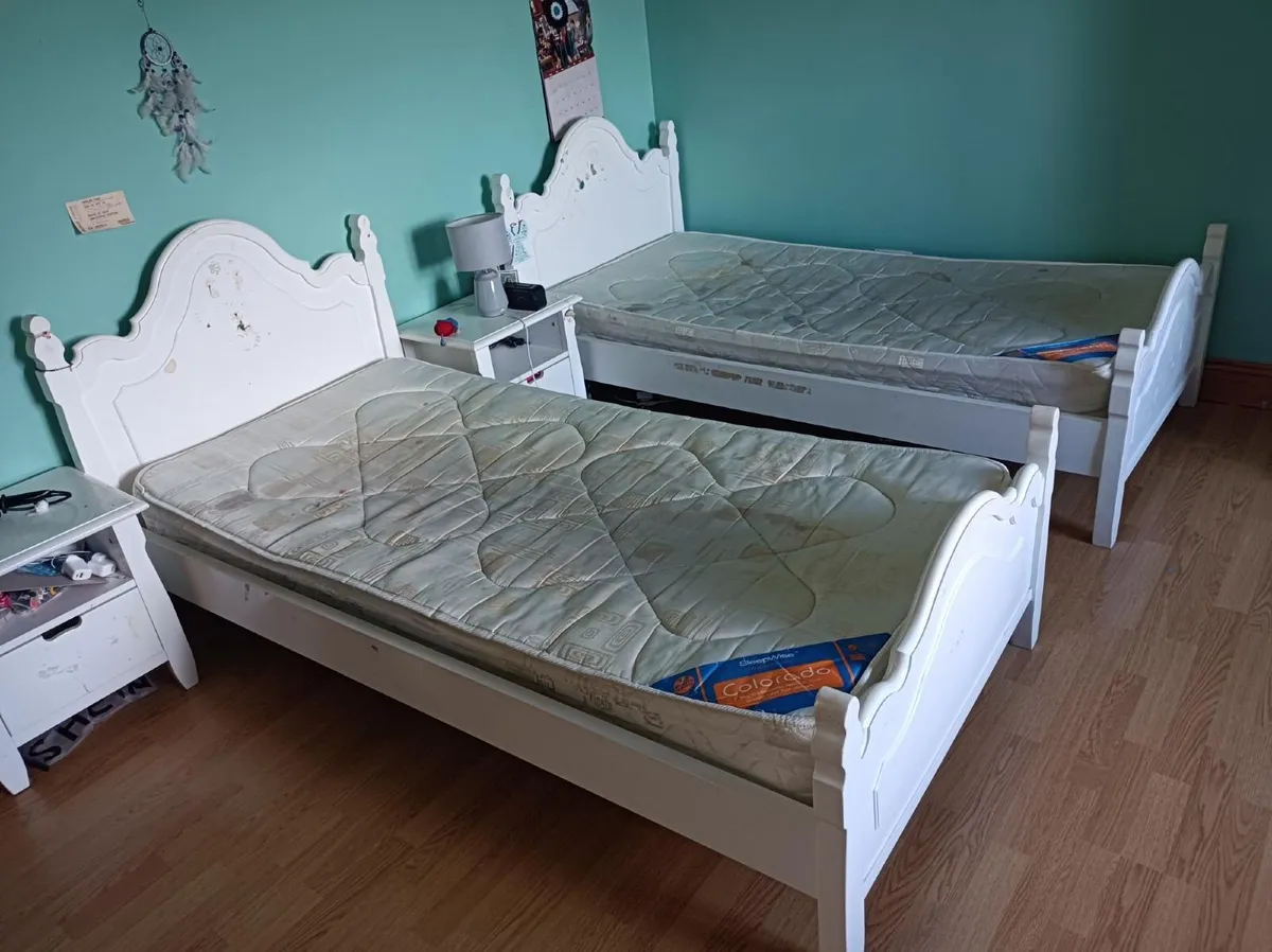 Single Beds - Image 2