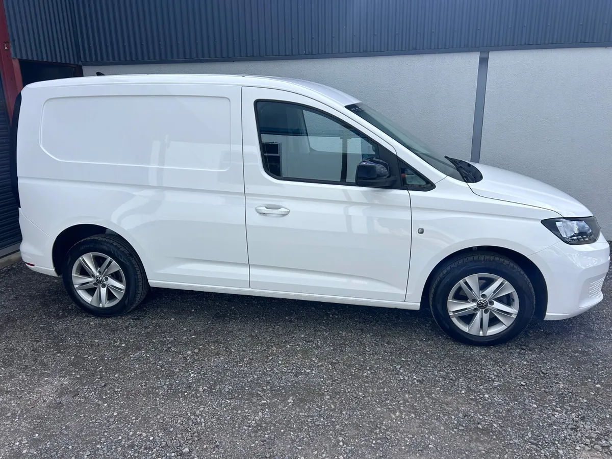 2021 Volkswagen Caddy - Alloys / A-C - Image 1