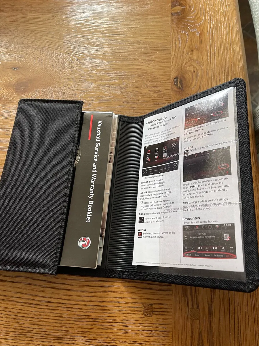 Vauxhall insignia service and warranty book - Image 3