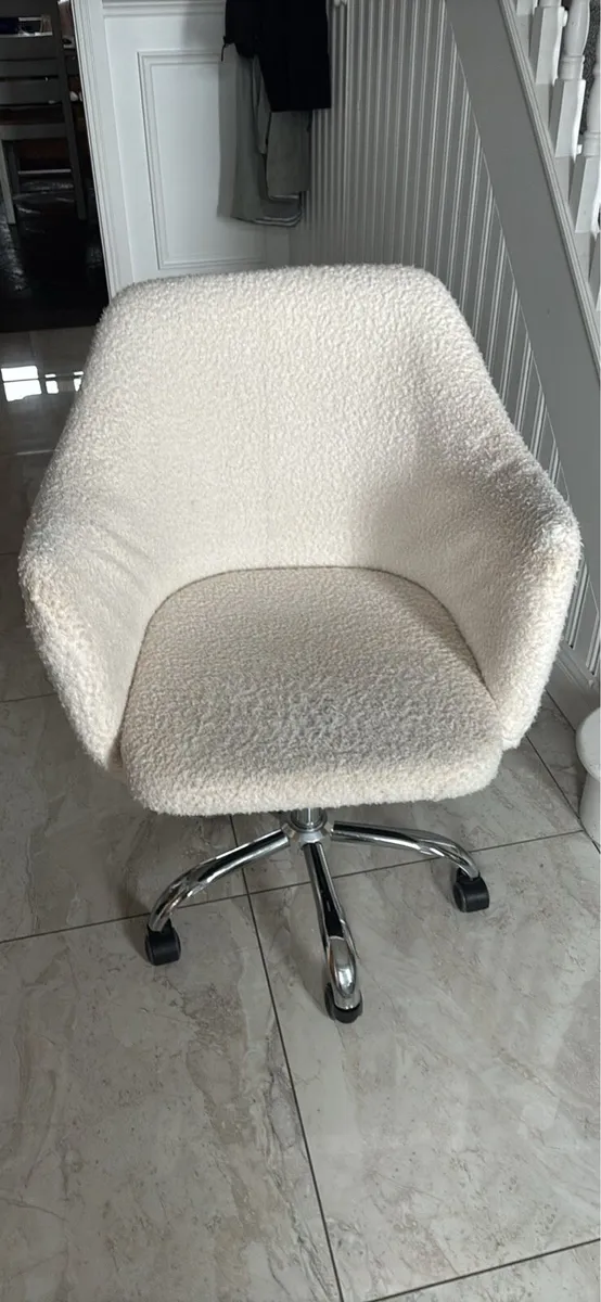 Cream boucle office chair - Image 1