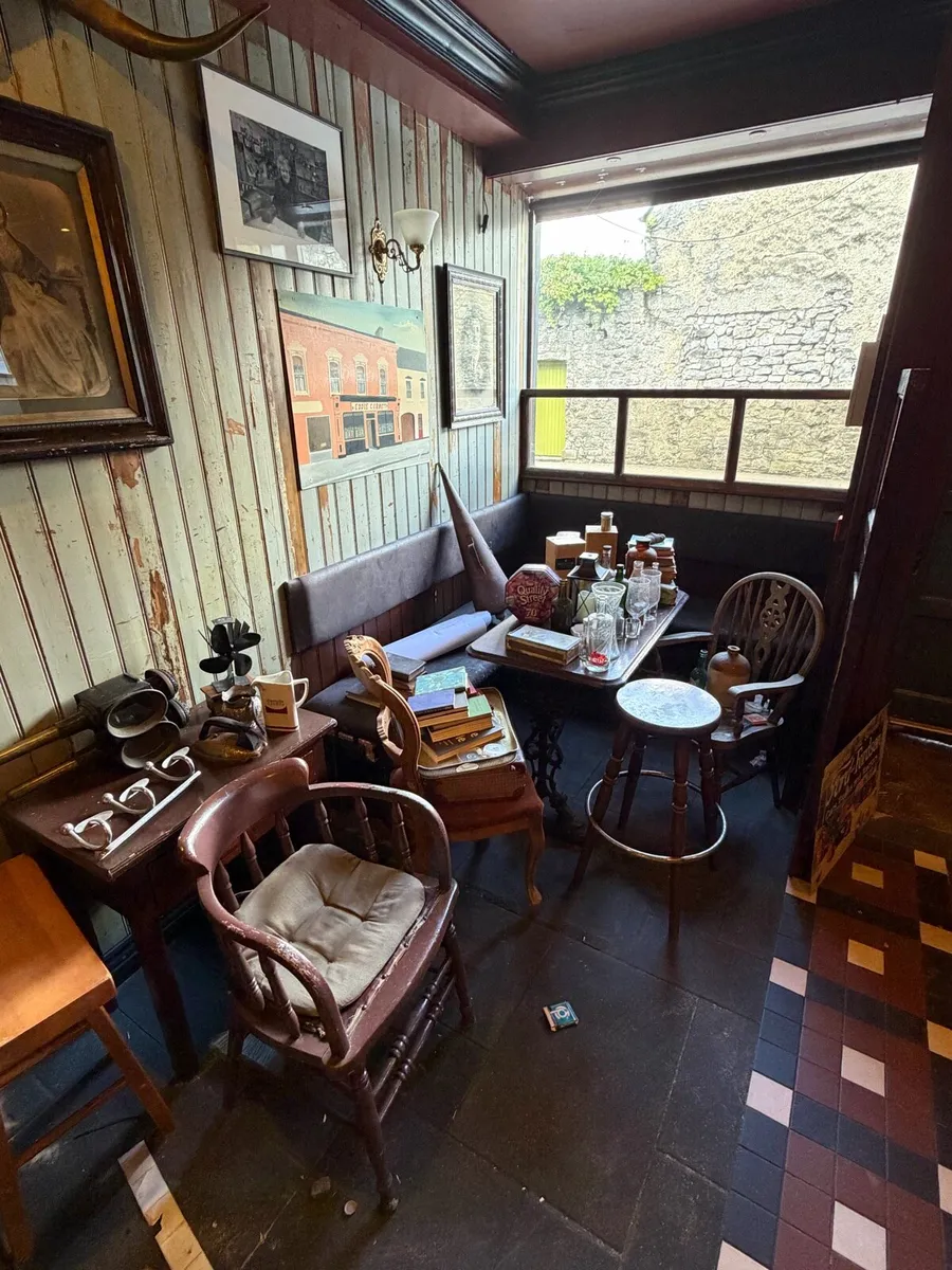 Home Bar pub seating tables bench Guinness - Image 1