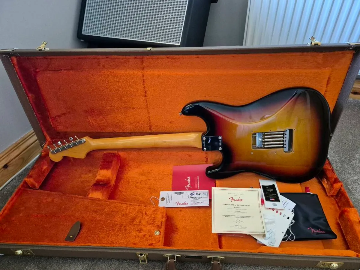 Fender American vintage 2 stratocaster, 1961 - Image 2