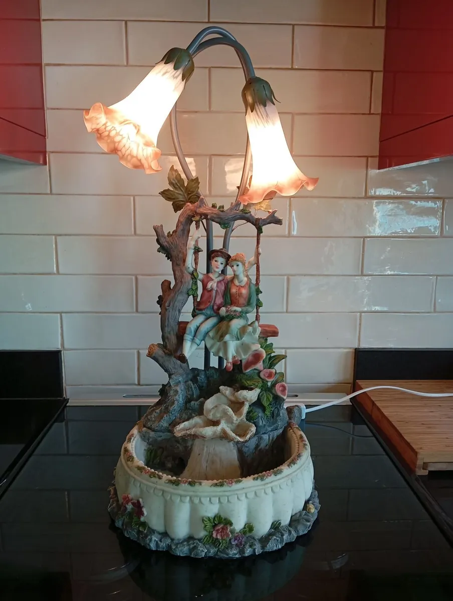 Table lamp, decorative - Image 1