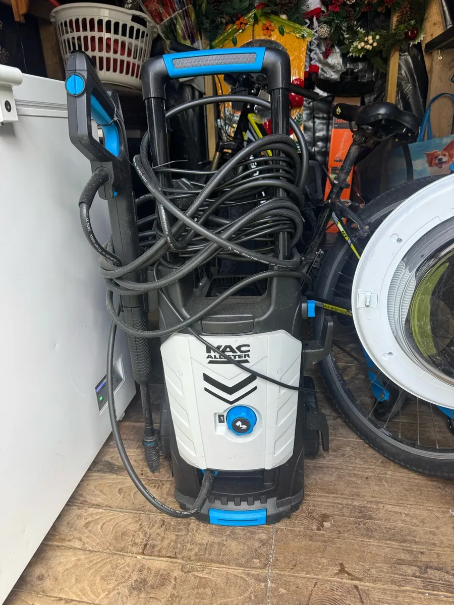 Mac Allister MPWP1800-3 Pressure Washer - Image 1
