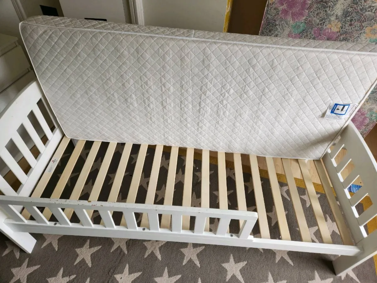 Toddler bed for sale, FREE play kitchen,FREE bikes - Image 3