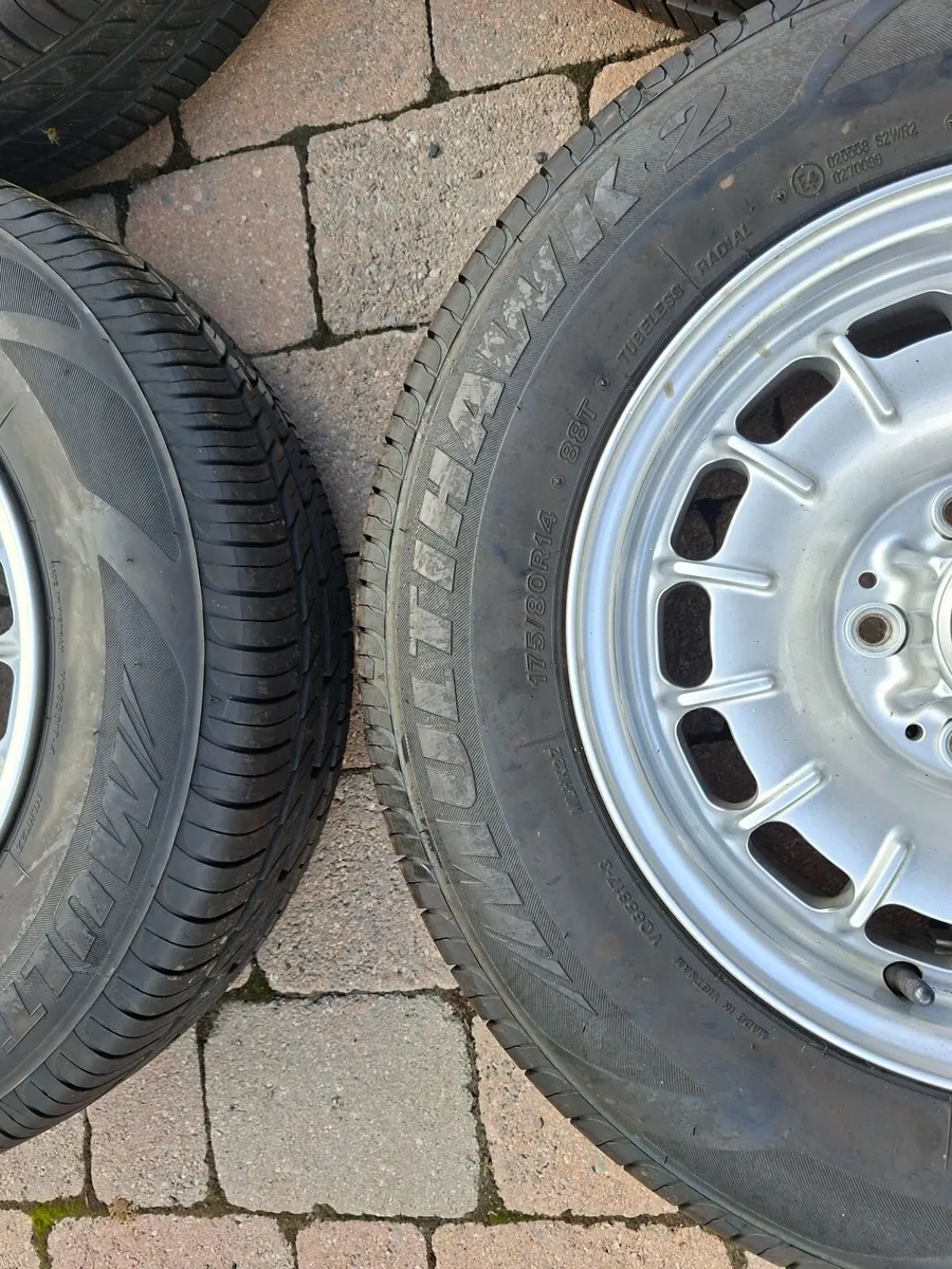 Mercedes  W123, W 124 parts - Image 1