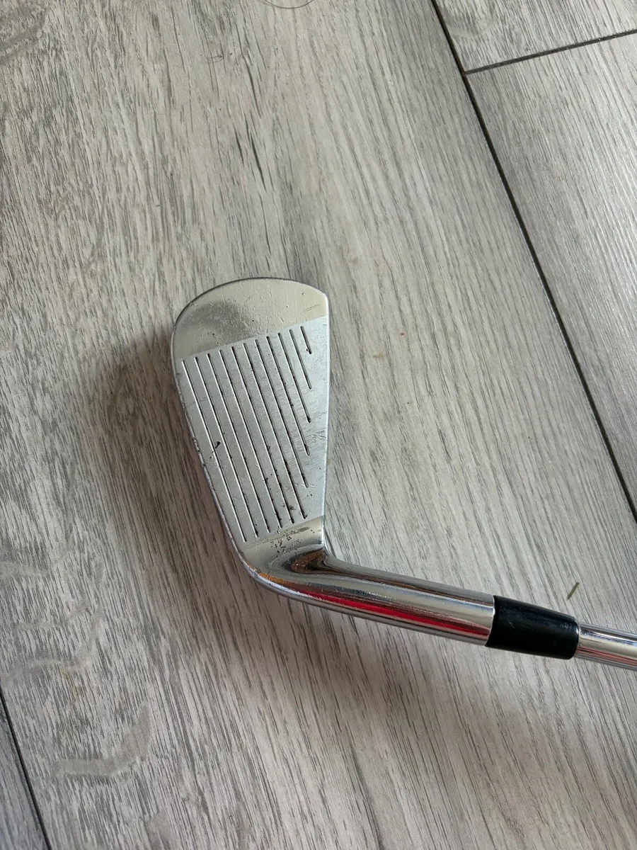 Titleist 2 iron - Image 3