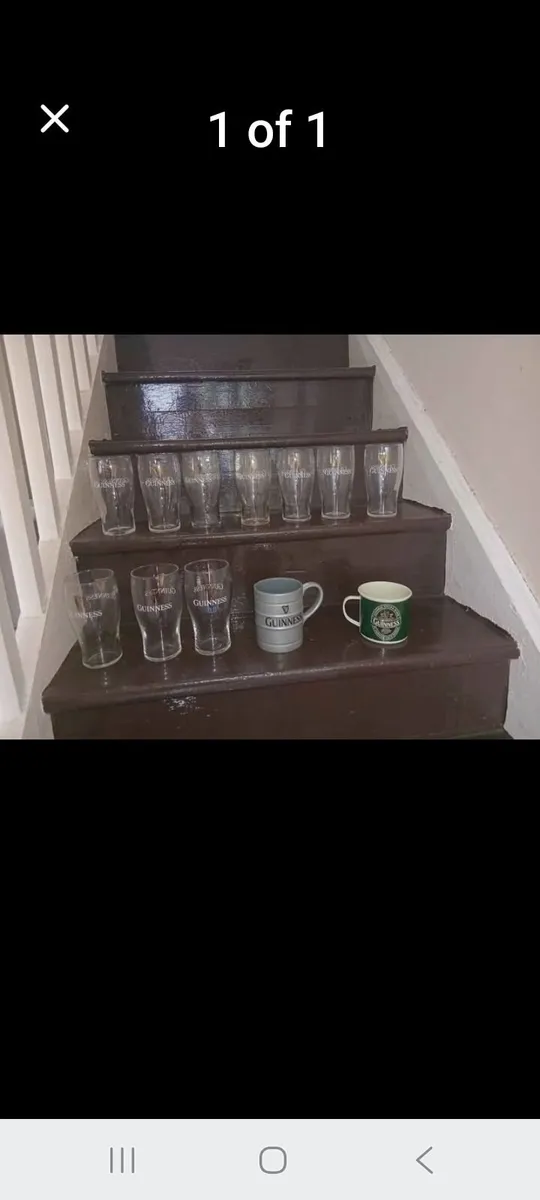 10 GUINNESS PINT GLASSES & 2 GUINNESS MUGS