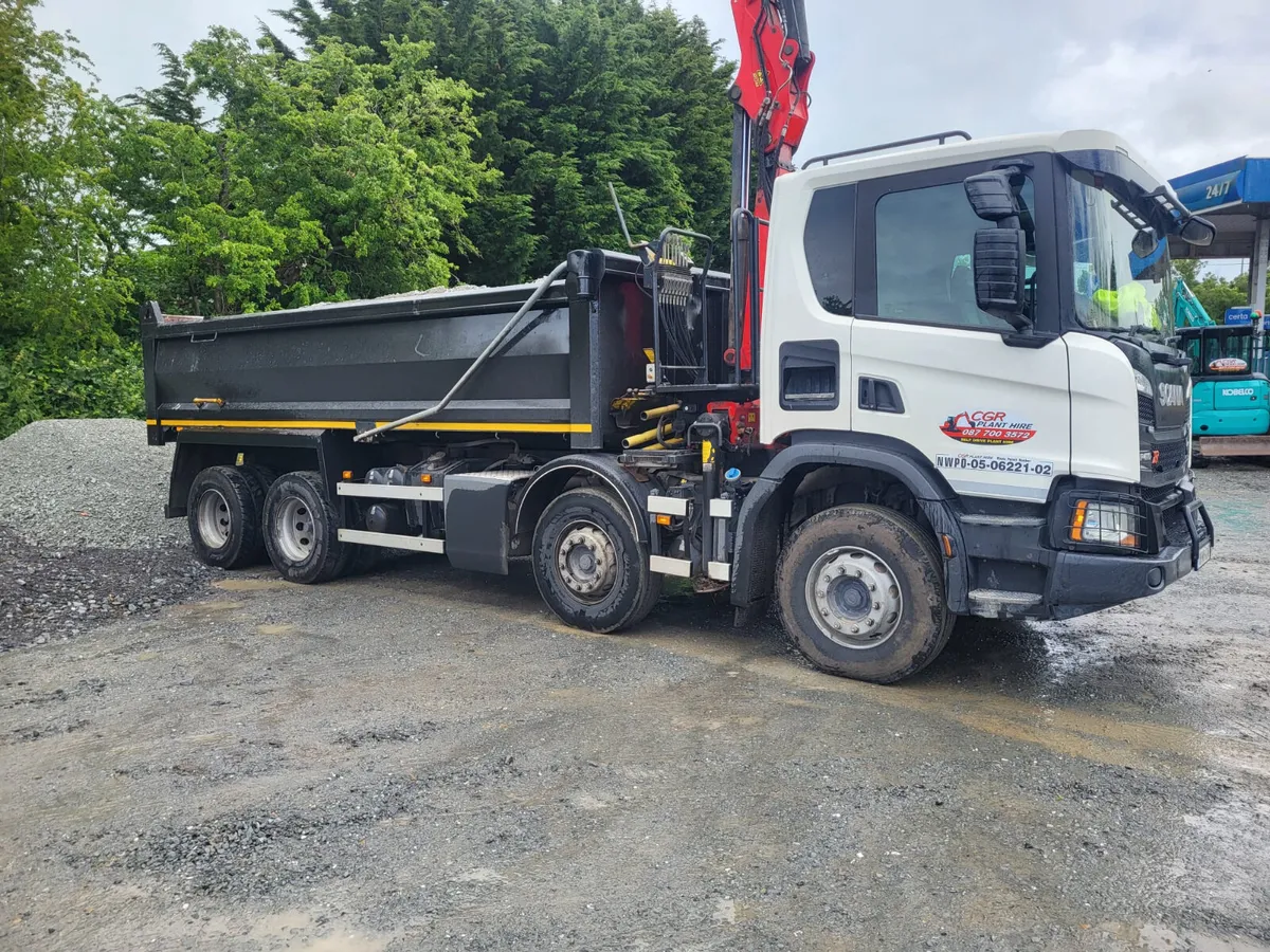 Scania P410 XT 8 wheel tipper grab 2019 - Image 1