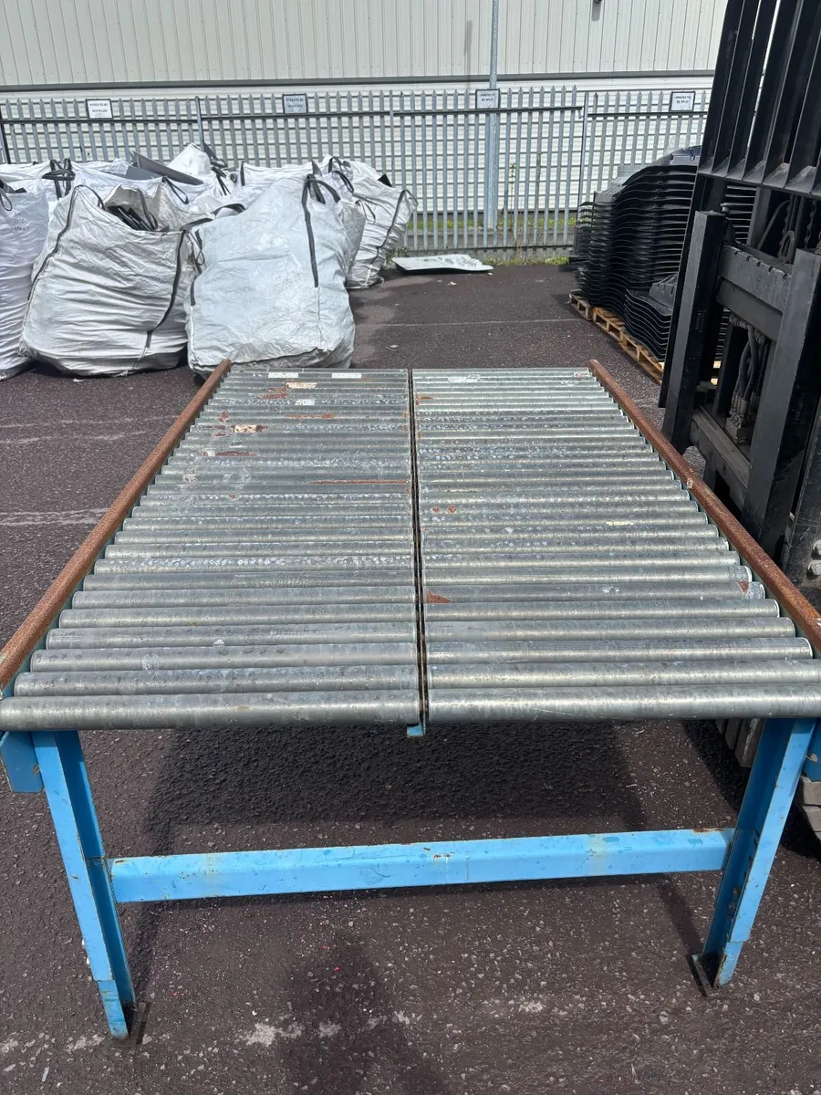 Heavy Duty Gravity Roller Conveyor Table - Image 1