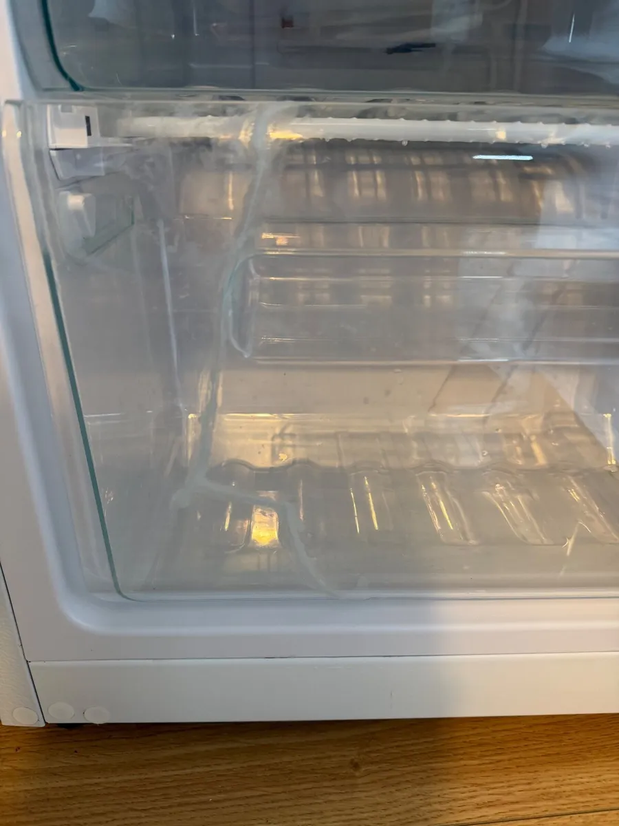 PowerPoint Fridge Freezer - Image 3