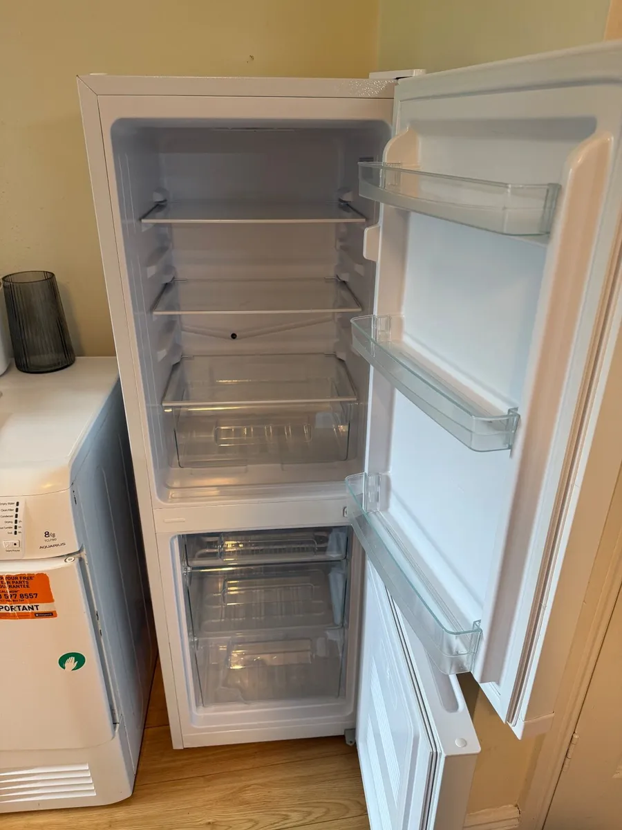 PowerPoint Fridge Freezer - Image 4