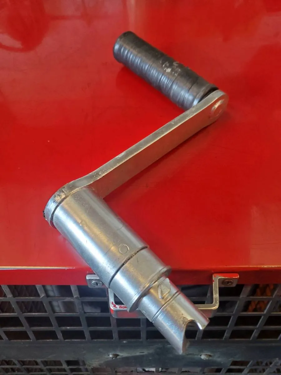 Lister handle - Image 3