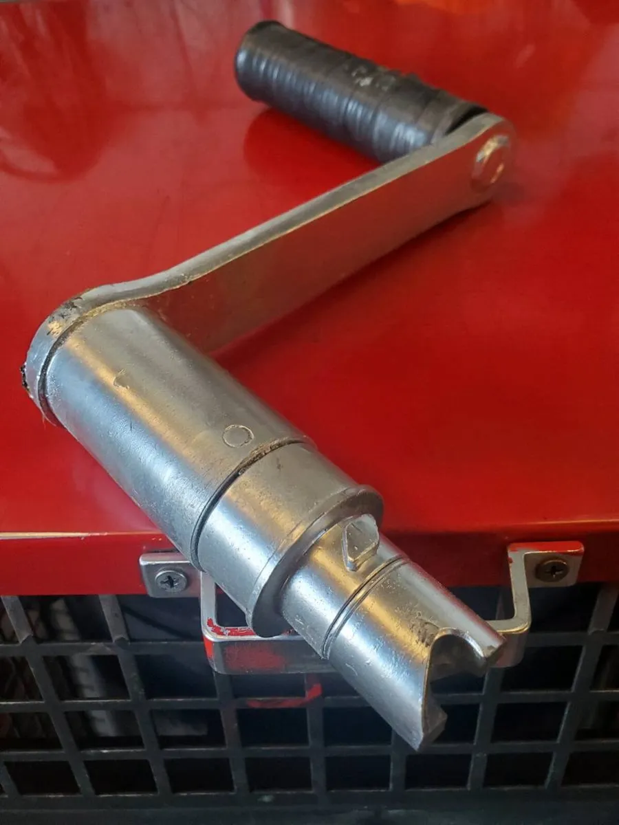 Lister handle - Image 2