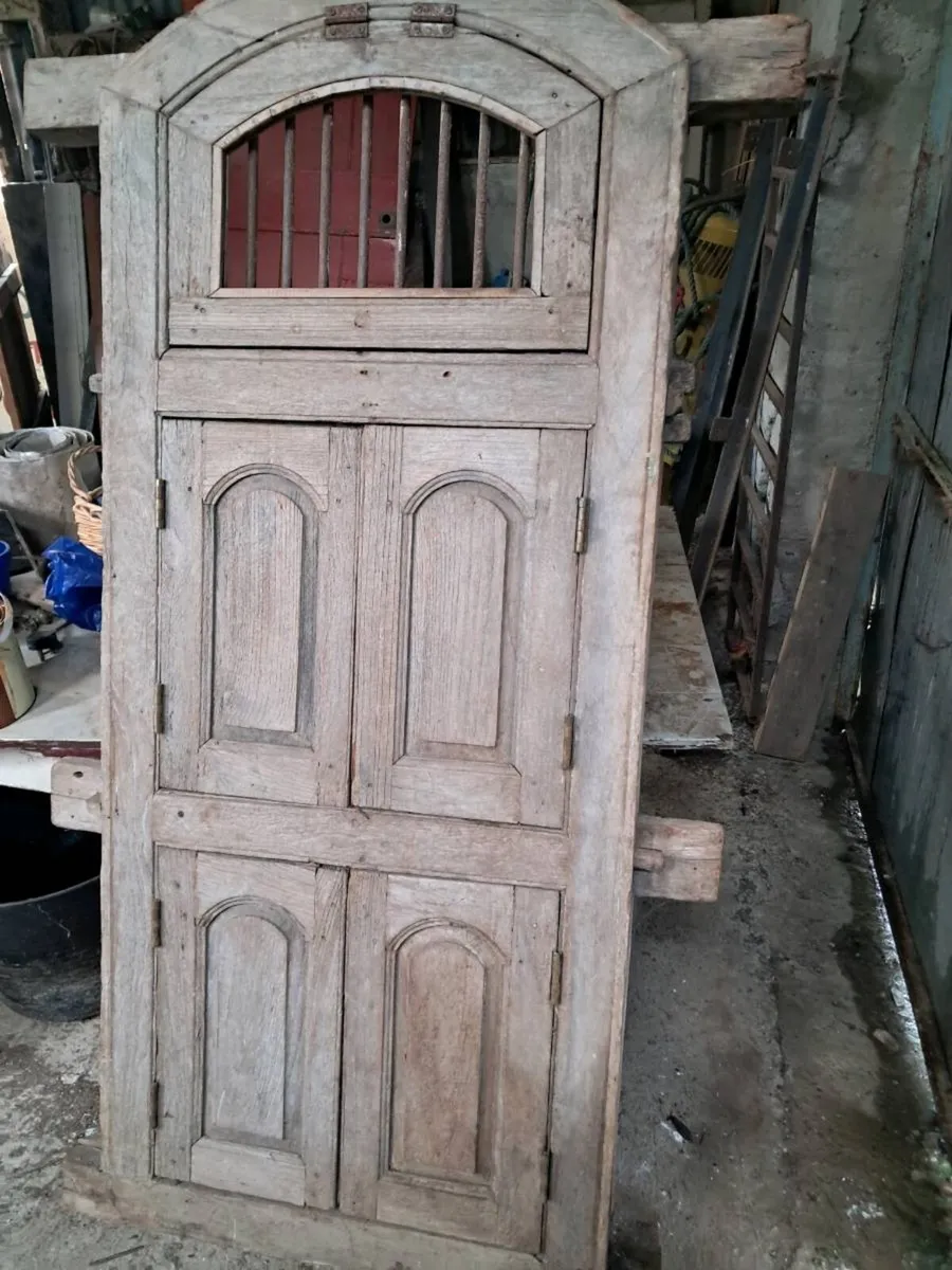 Old oak window - Image 1