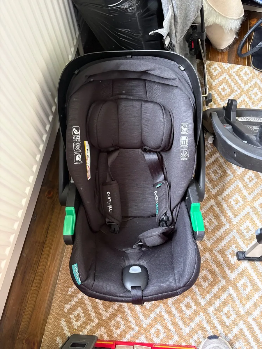 Miniuno car seat and isofix (baby) - Image 3