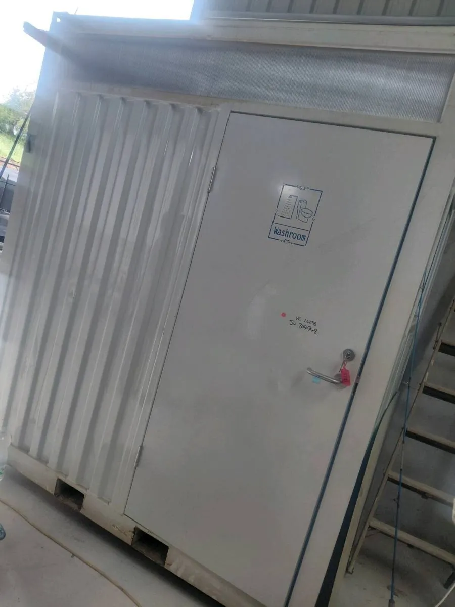 washroom unit block - Image 1