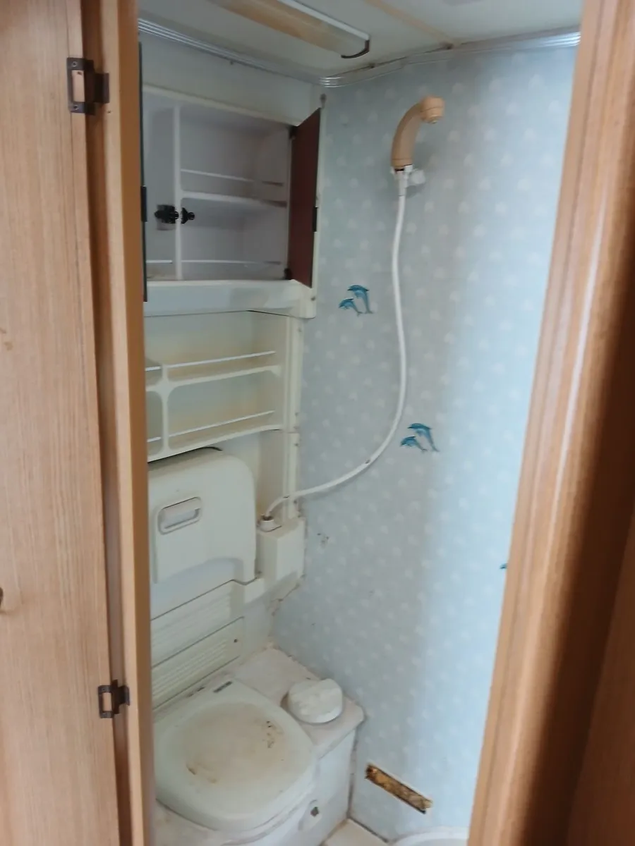 Caravan - Image 3