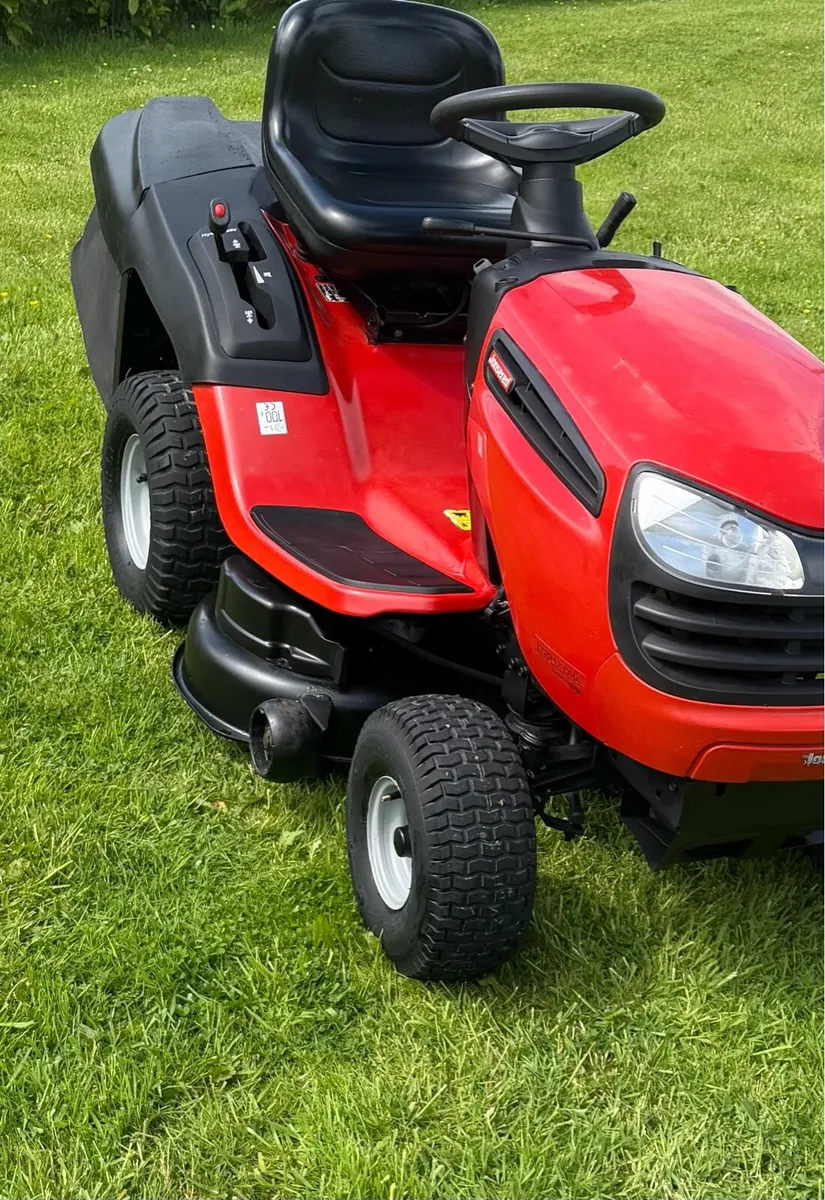 Excellent Ride on Mower 1 owner - Image 1