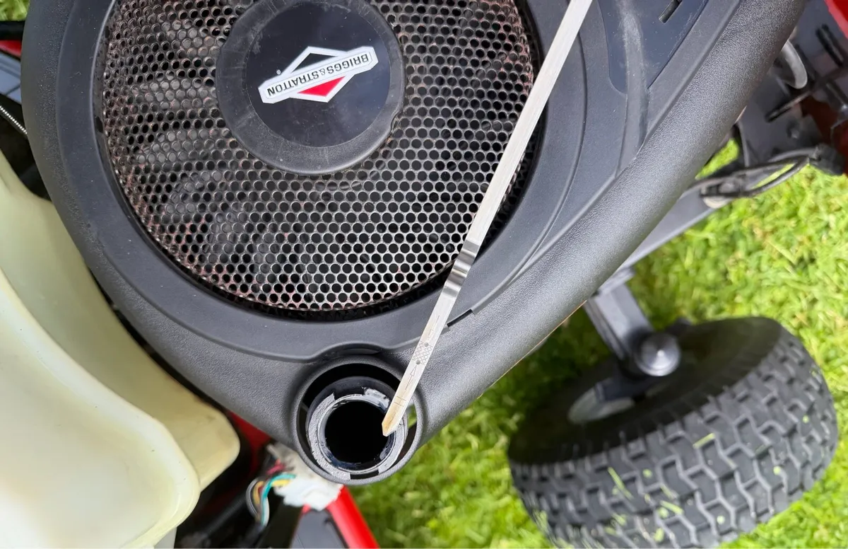 Excellent Ride on Mower 1 owner - Image 2