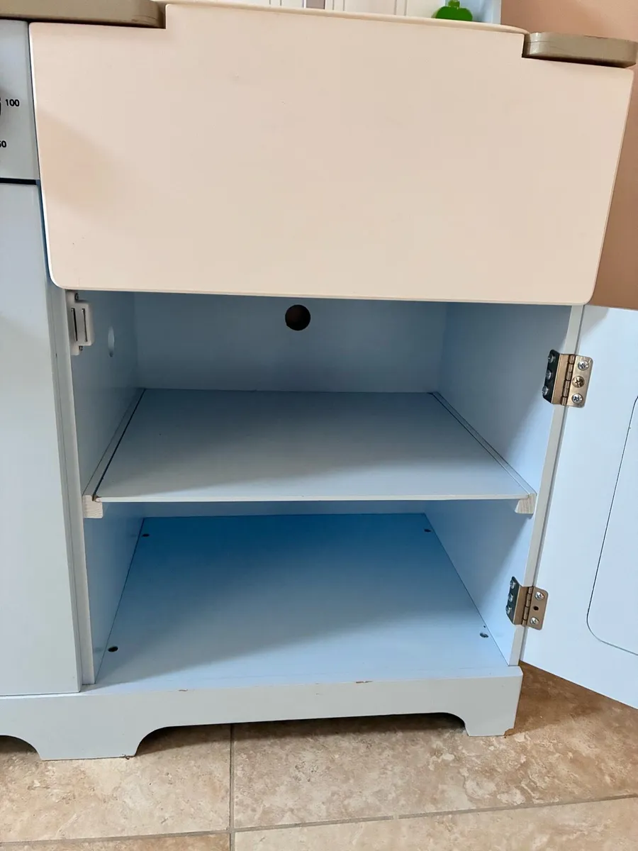 Toy Kitchen - Image 4