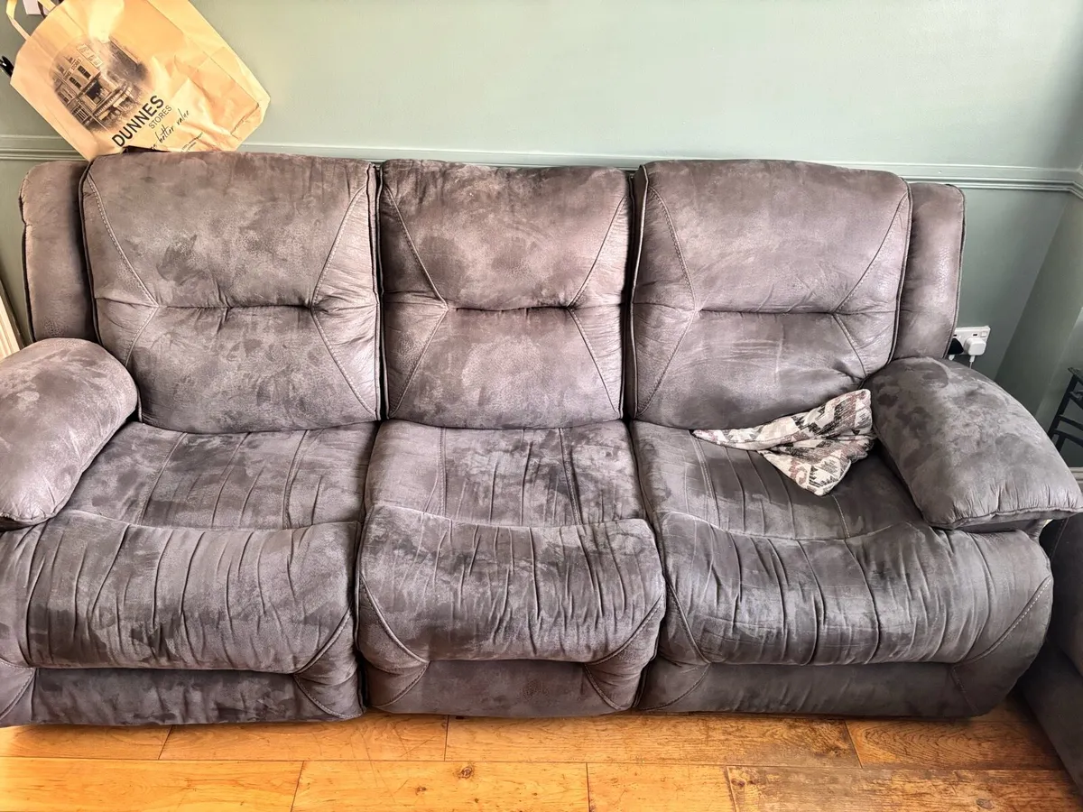 3 seater and 2 seater recliner - Image 2